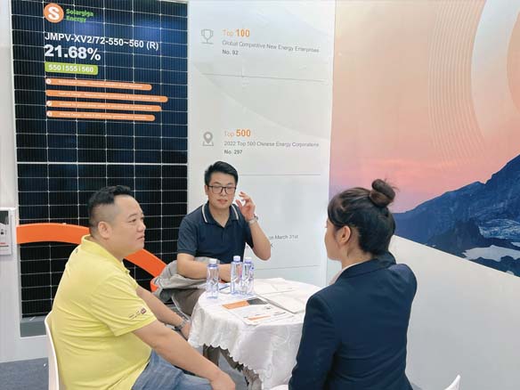 展會(huì)速遞 | 建設(shè)頂樓上的“香港”！陽光能源亮相香港環(huán)球資源能源展